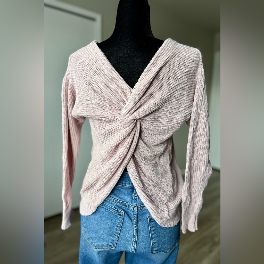 Market & Spruce Pink Twist-Back Sweater